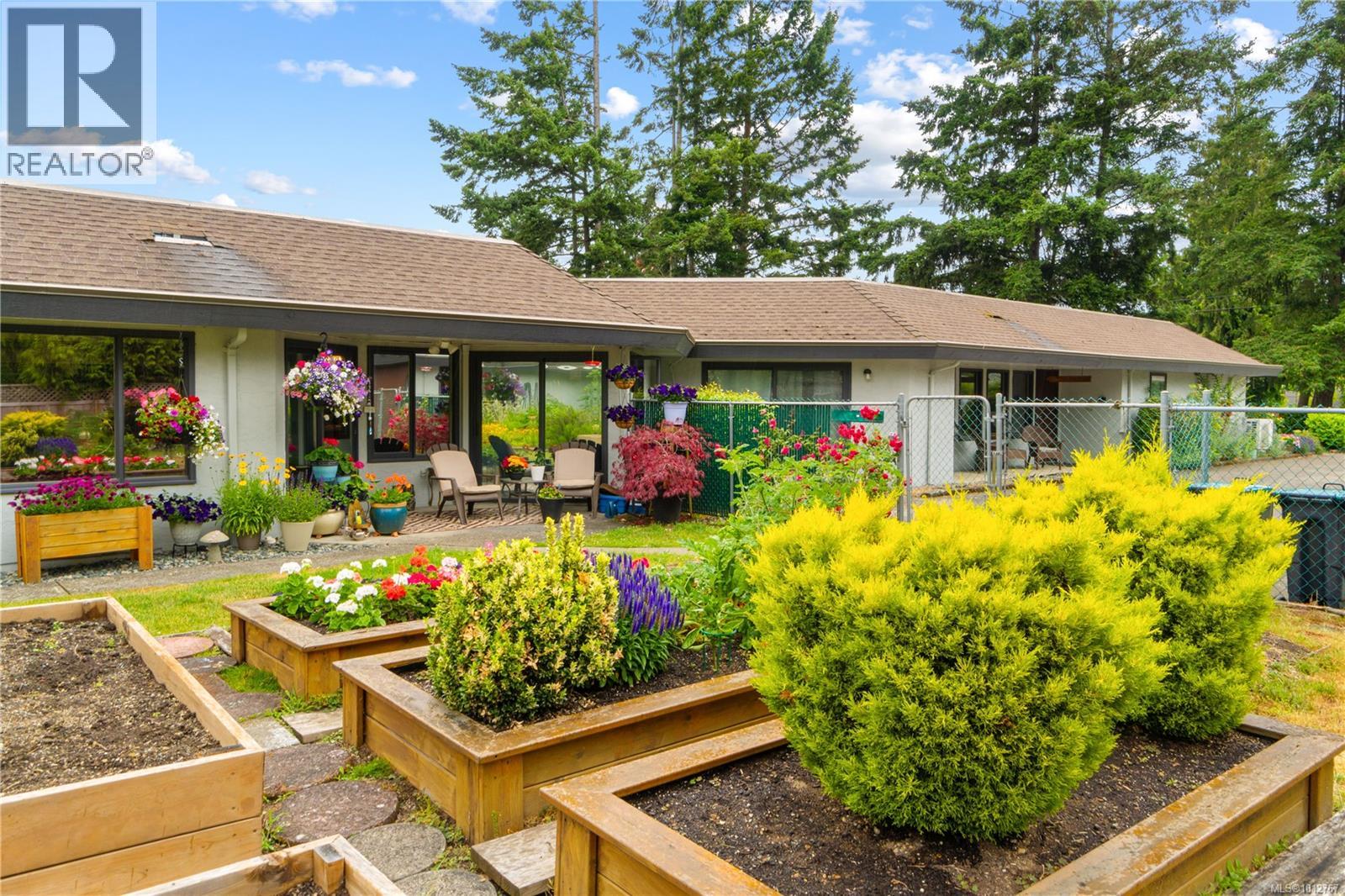 Photo 30 of 6 219 Bagshaw St, Parksville BC