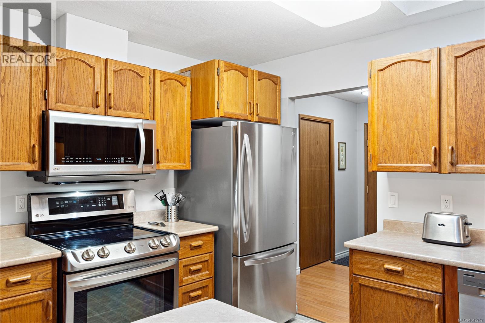 Photo 4 of 6 219 Bagshaw St, Parksville BC
