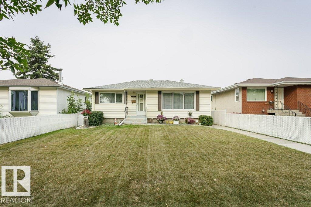 Photo 1 of 13114 101 St Nw, Edmonton AB