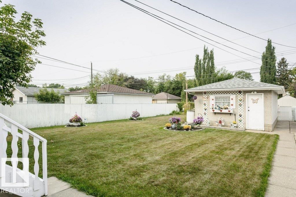 Photo 32 of 13114 101 St Nw, Edmonton AB