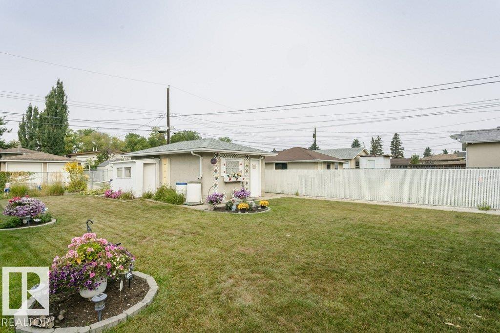 Photo 35 of 13114 101 St Nw, Edmonton AB