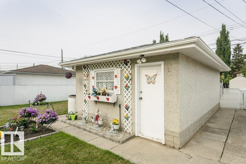 Photo 36 of 13114 101 St Nw, Edmonton AB