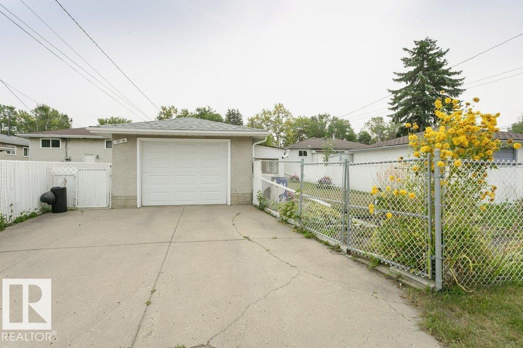 Photo 37 of 13114 101 St Nw, Edmonton AB