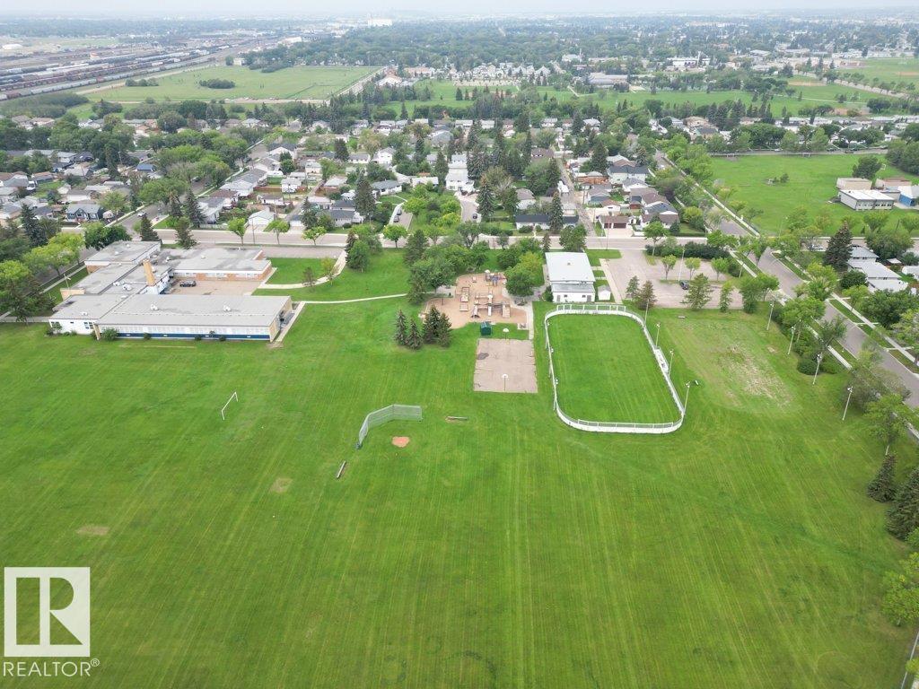 Photo 39 of 13114 101 St Nw, Edmonton AB