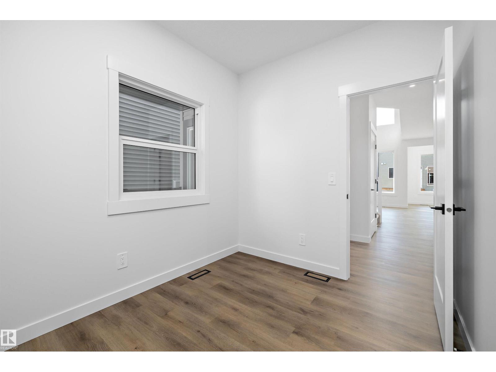 Photo 3 of 2408 158 Street Sw, Edmonton AB