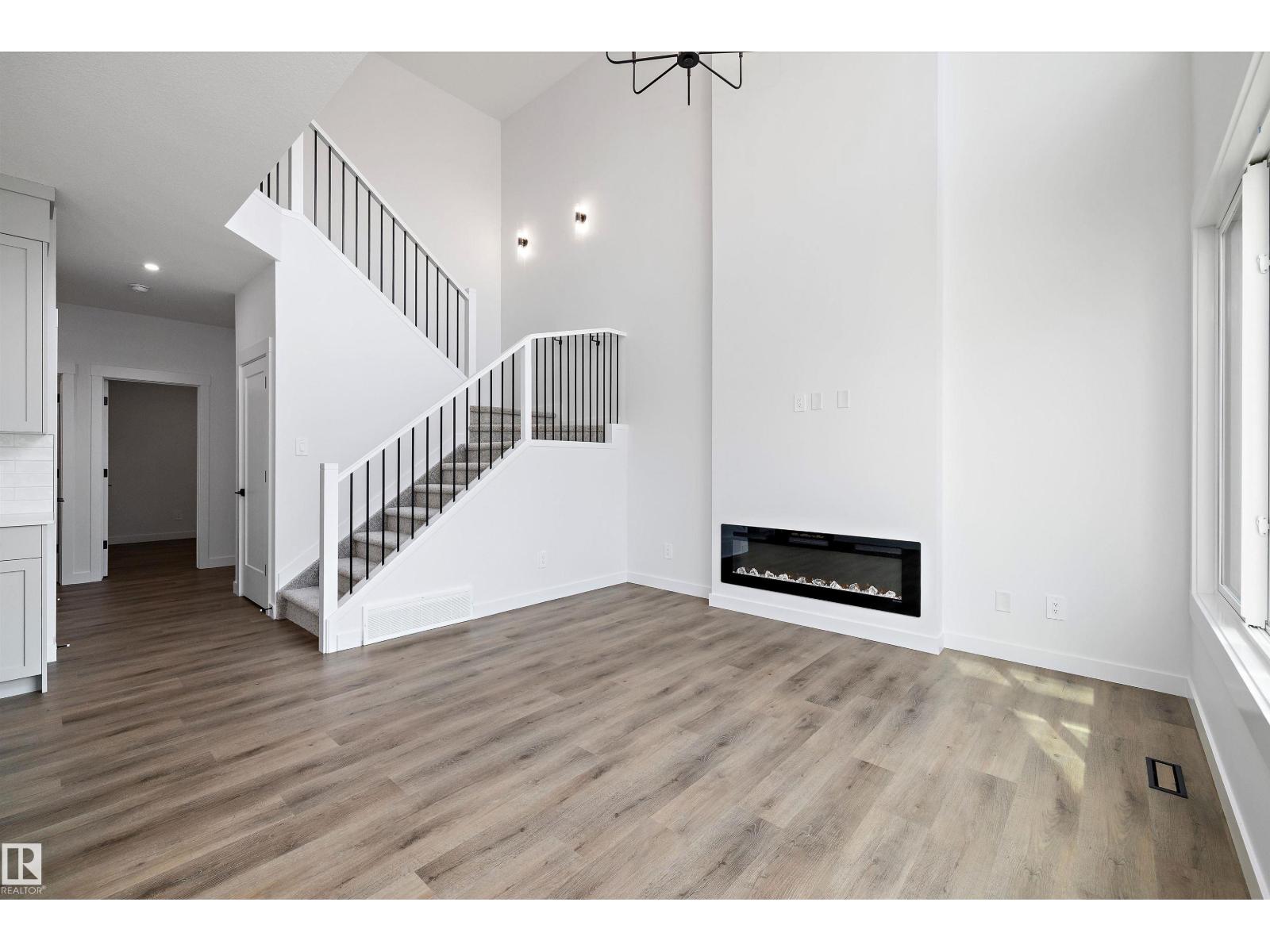 Photo 9 of 2408 158 Street Sw, Edmonton AB