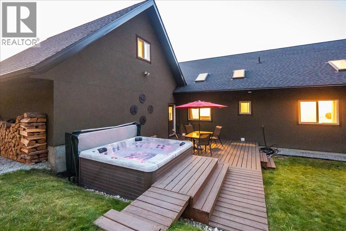 Photo 10 of 3213 Vindusky Road, Nelson BC