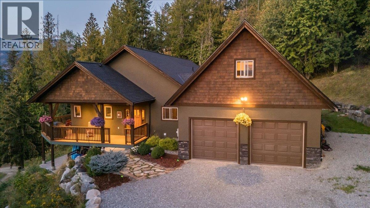 Photo 4 of 3213 Vindusky Road, Nelson BC