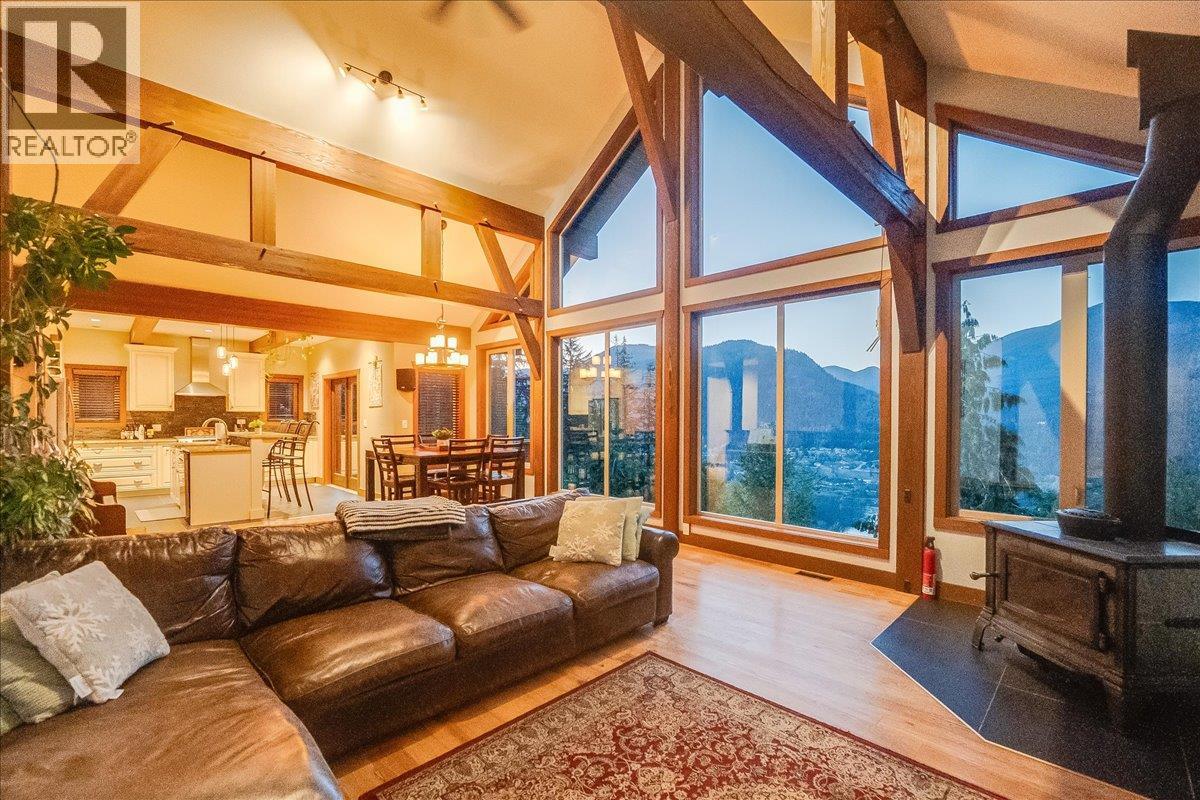 Photo 18 of 3213 Vindusky Road, Nelson BC