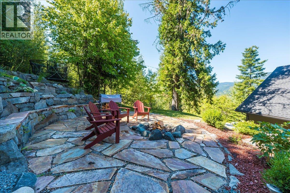 Photo 12 of 3213 Vindusky Road, Nelson BC