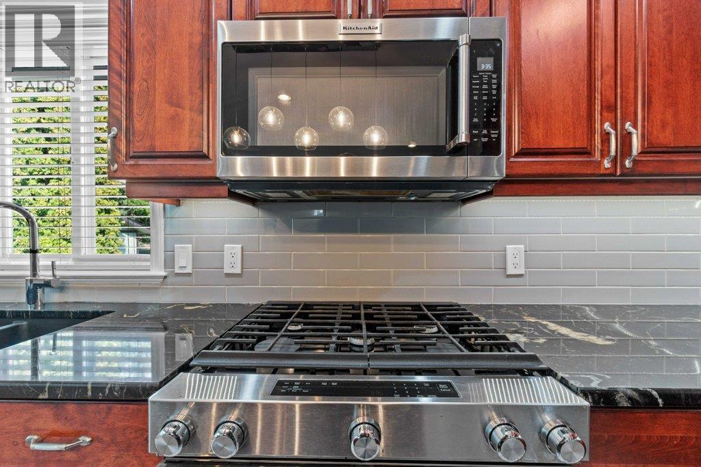 2532 Golf View Crescent, Blind Bay