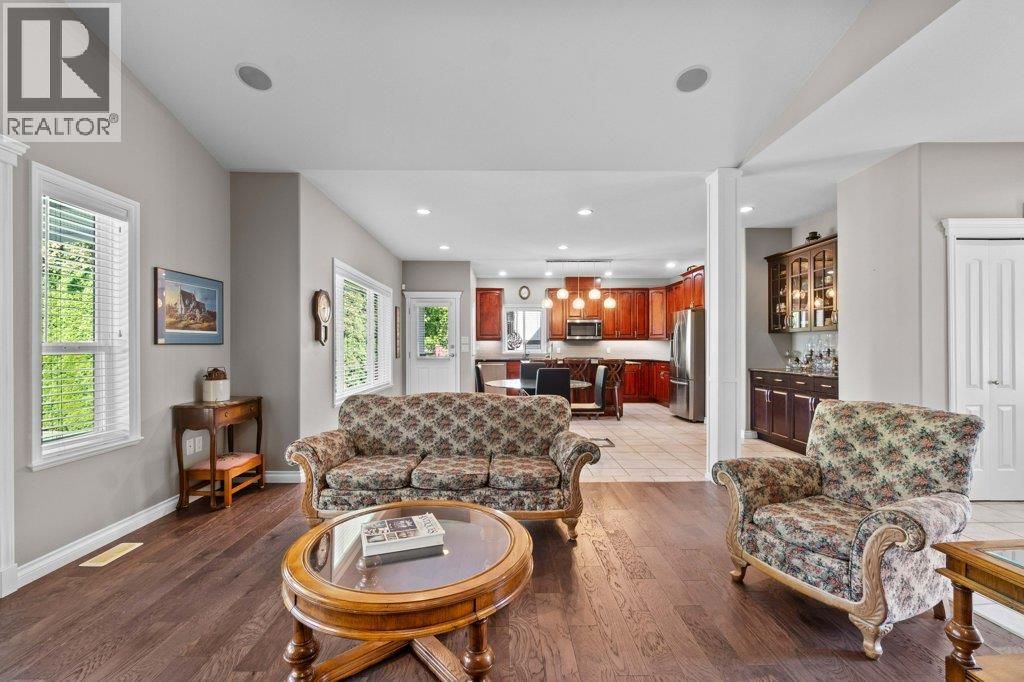 2532 Golf View Crescent, Blind Bay