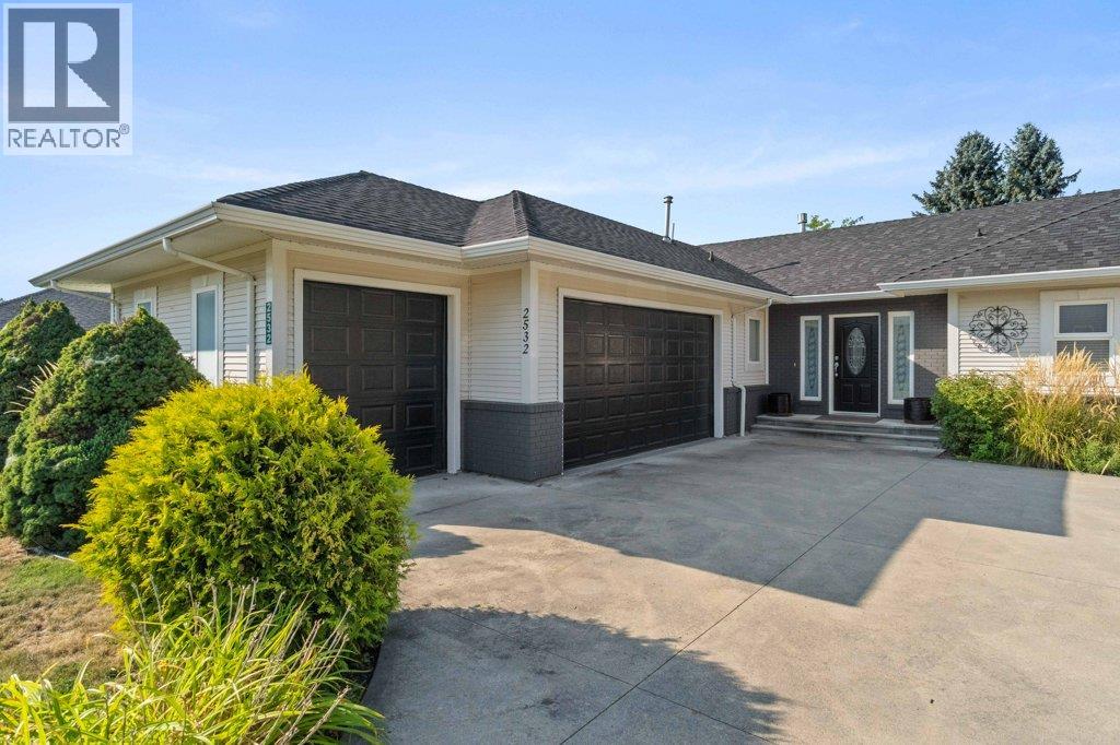 2532 Golf View Crescent, Blind Bay