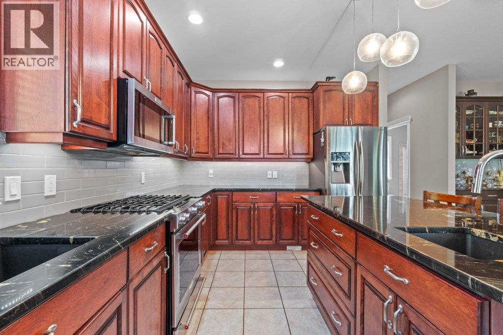 2532 Golf View Crescent, Blind Bay