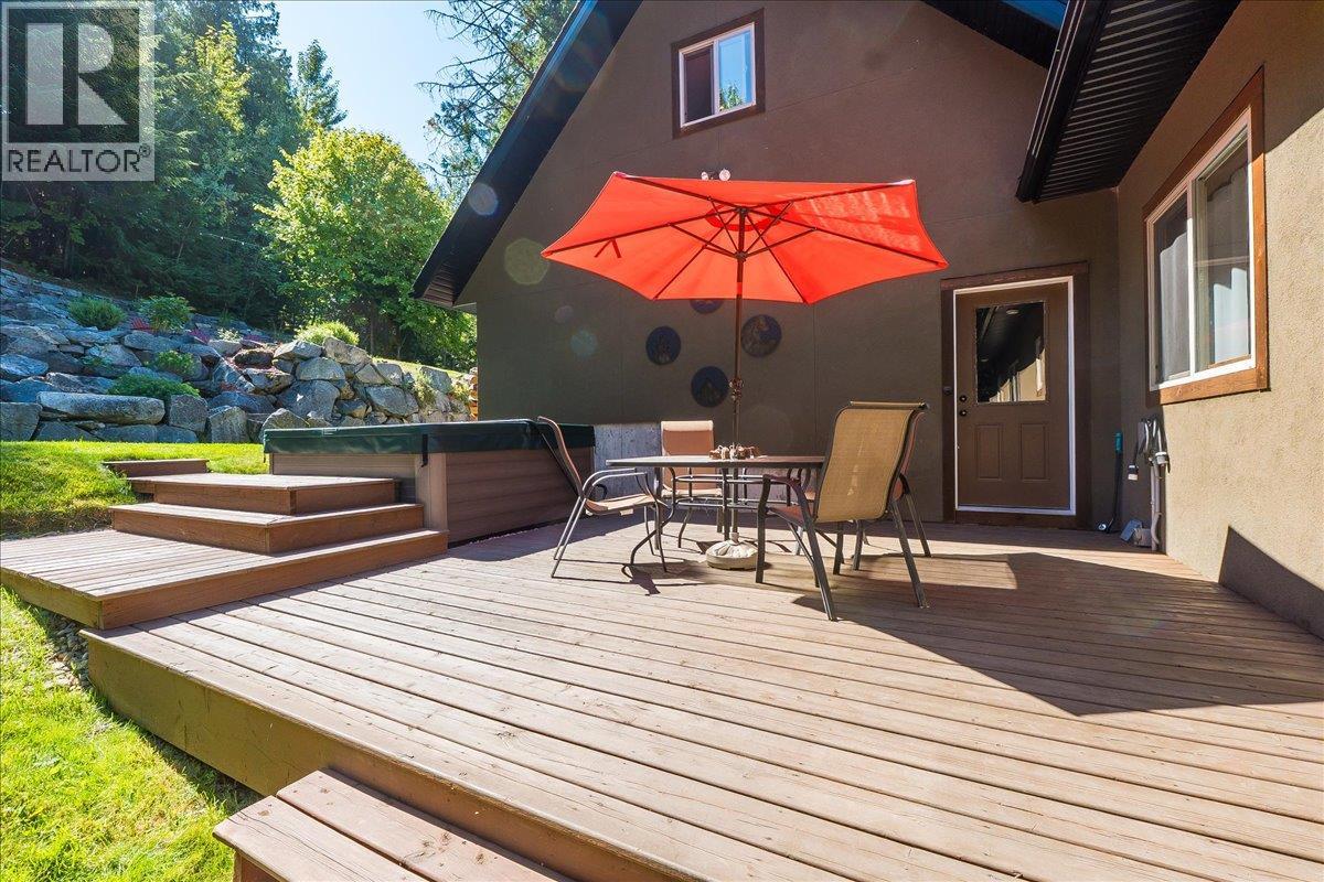 Photo 11 of 3213 Vindusky Road, Nelson BC