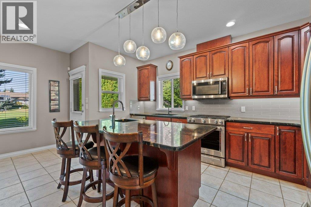 2532 Golf View Crescent, Blind Bay