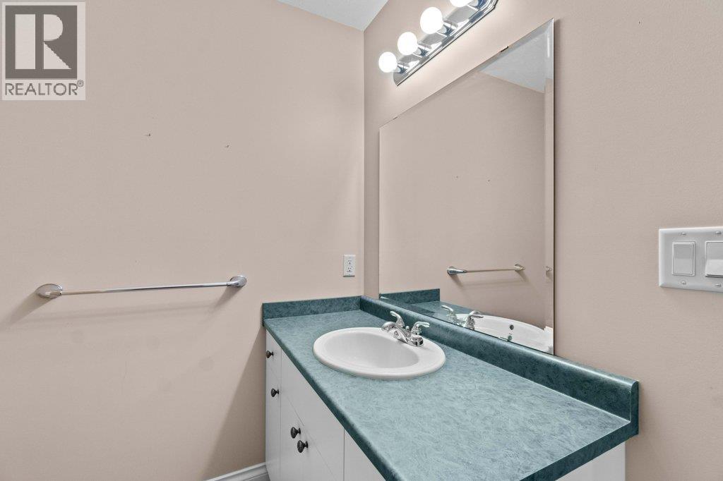 2532 Golf View Crescent, Blind Bay