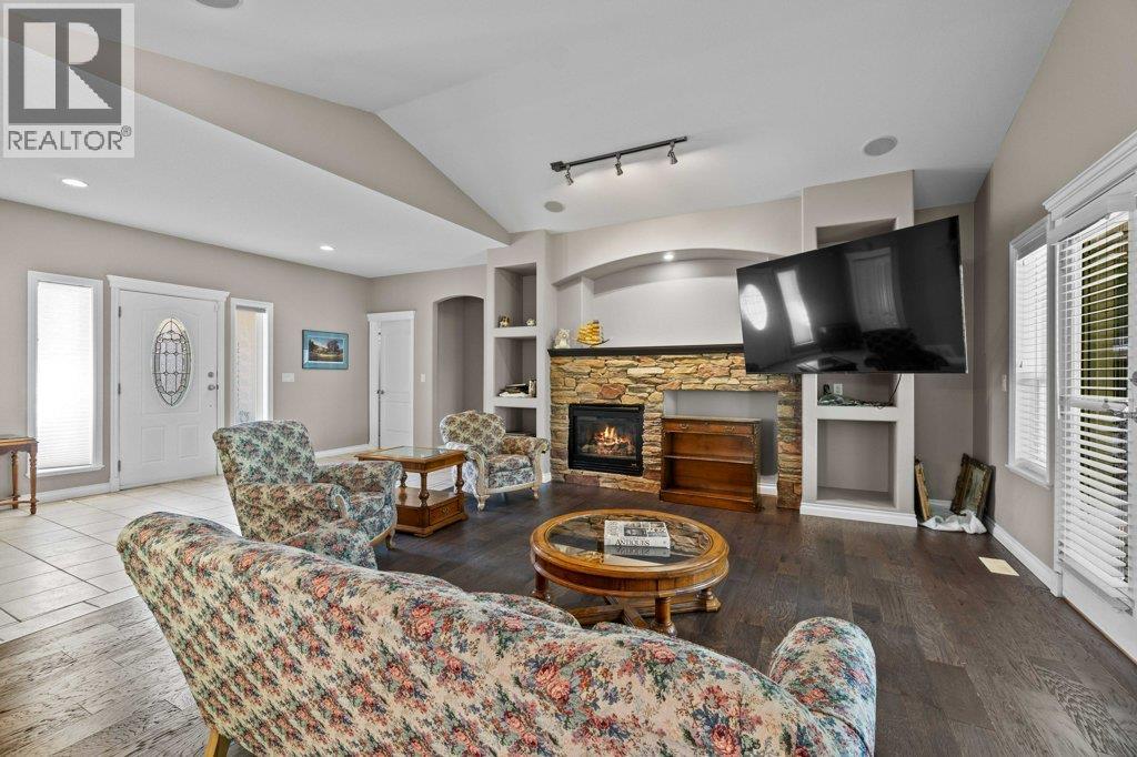 2532 Golf View Crescent, Blind Bay