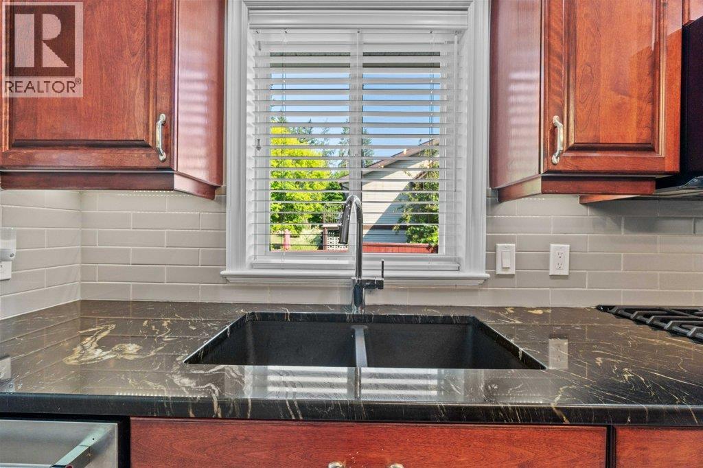 2532 Golf View Crescent, Blind Bay