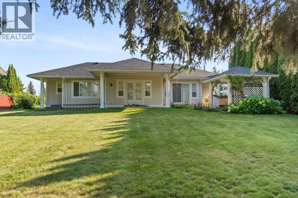 2532 Golf View Crescent, Blind Bay