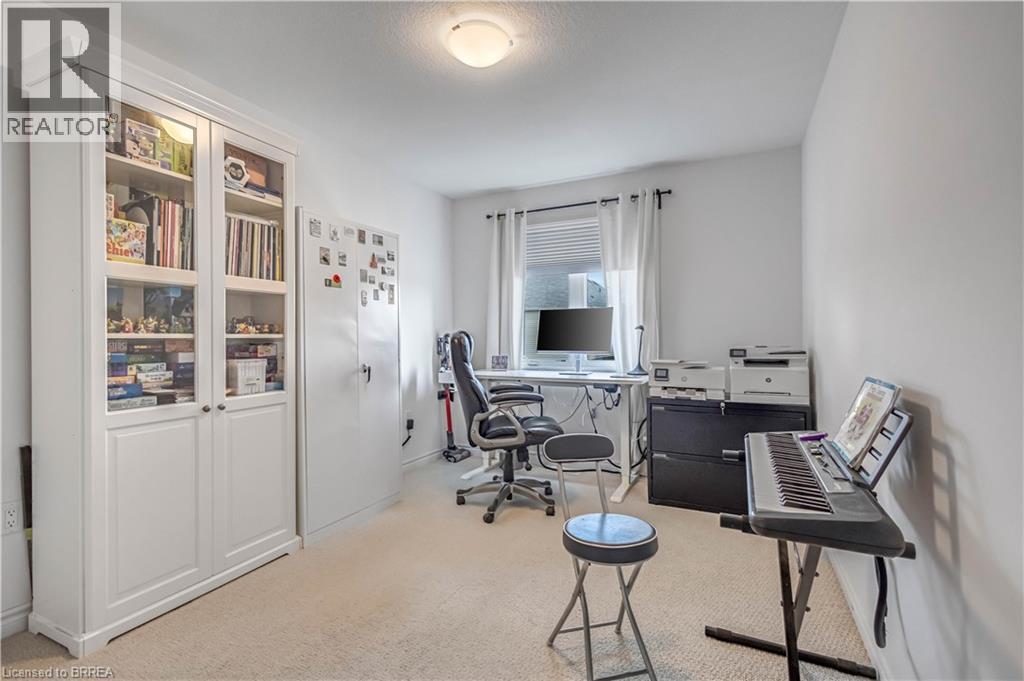 Photo 18 of 29 Bellhouse Avenue, Brantford ON