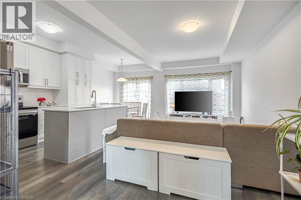 Photo 5 of 29 Bellhouse Avenue, Brantford ON