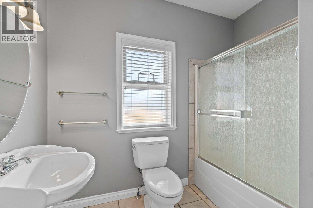 2532 Golf View Crescent, Blind Bay