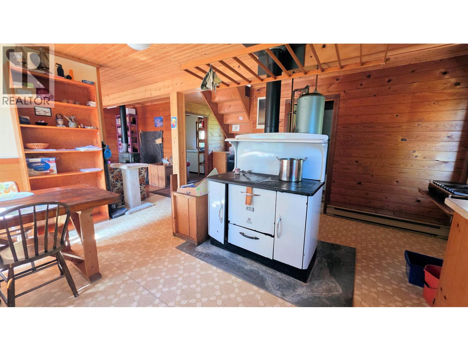 18189 GRANTHAM ROAD, Telkwa