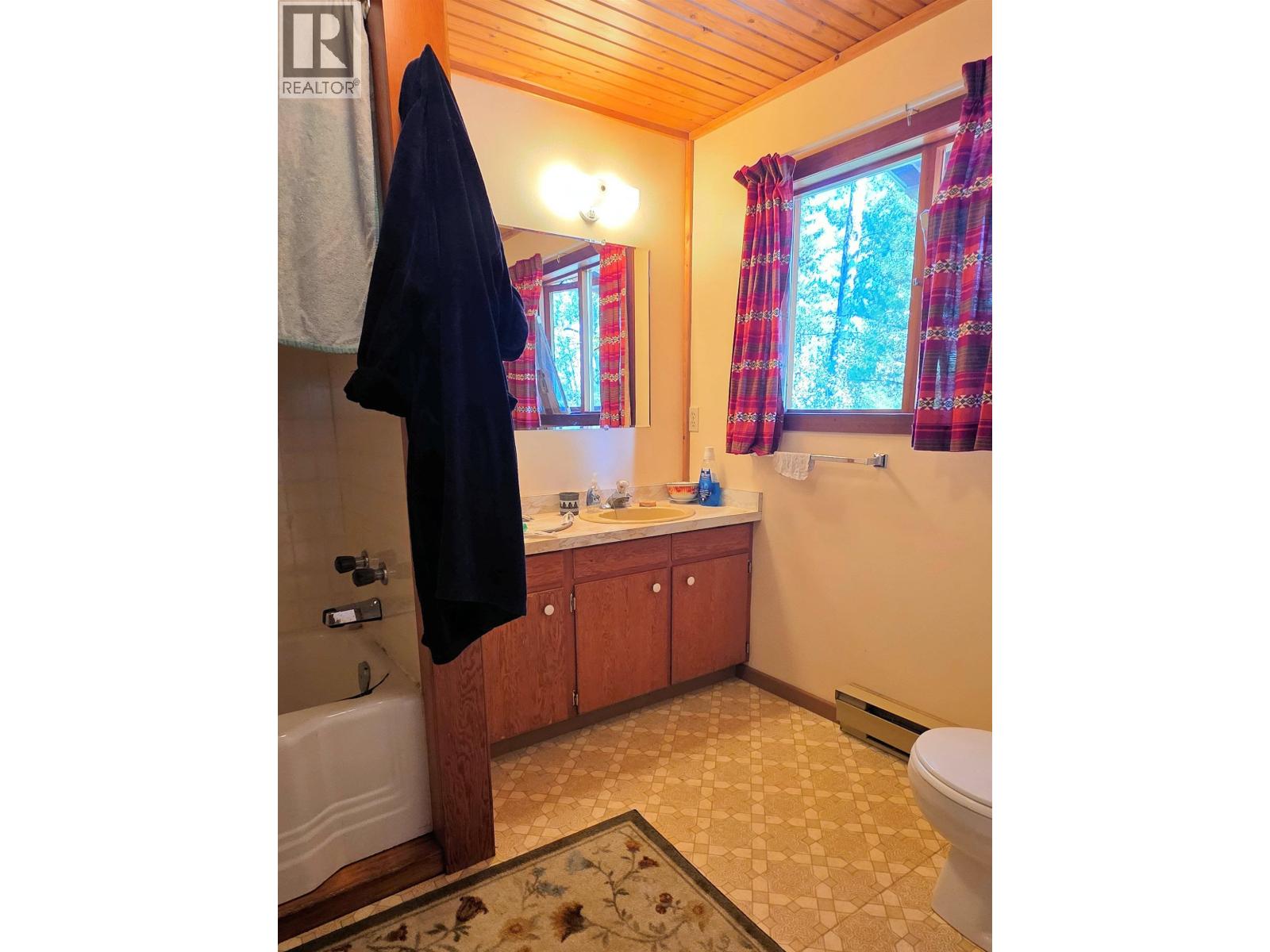 18189 GRANTHAM ROAD, Telkwa