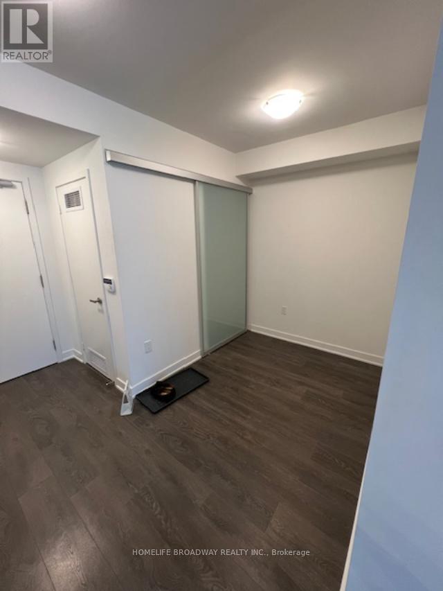 Photo 12 of 2702 99 Broadway Avenue, Toronto ON