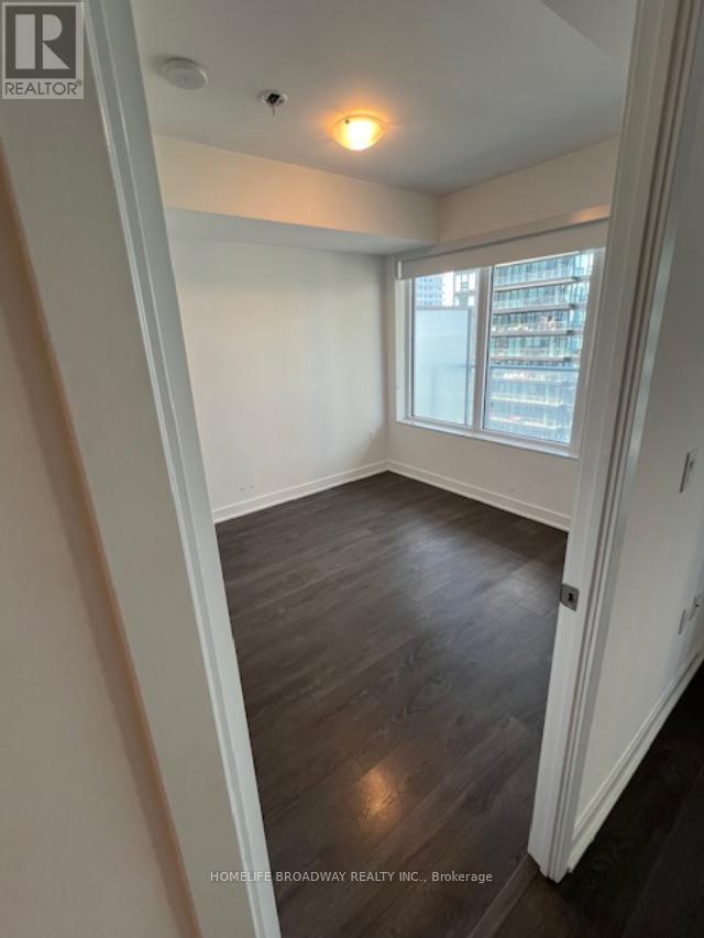 Photo 10 of 2702 99 Broadway Avenue, Toronto ON