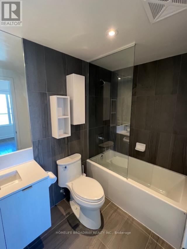 Photo 14 of 2702 99 Broadway Avenue, Toronto ON