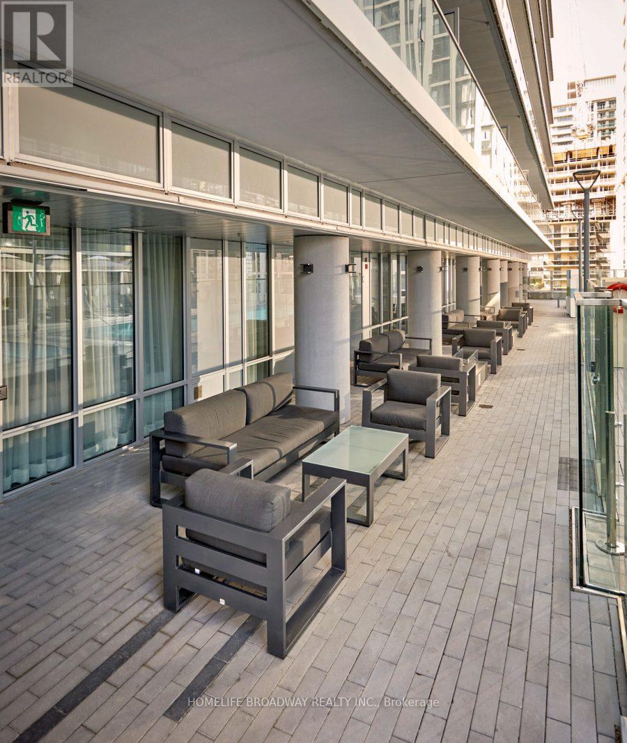 Photo 16 of 2702 99 Broadway Avenue, Toronto ON