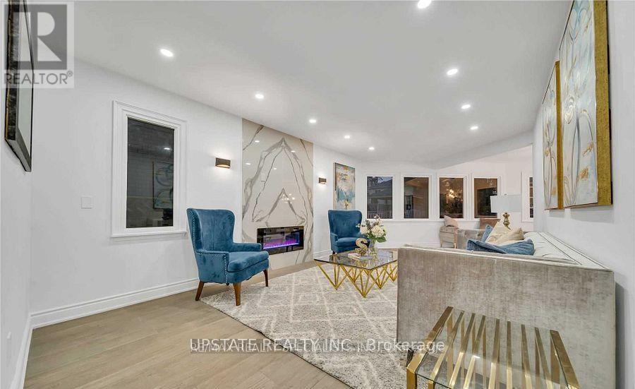 Photo 12 of 70 Pleasant Valley Place, Brampton ON