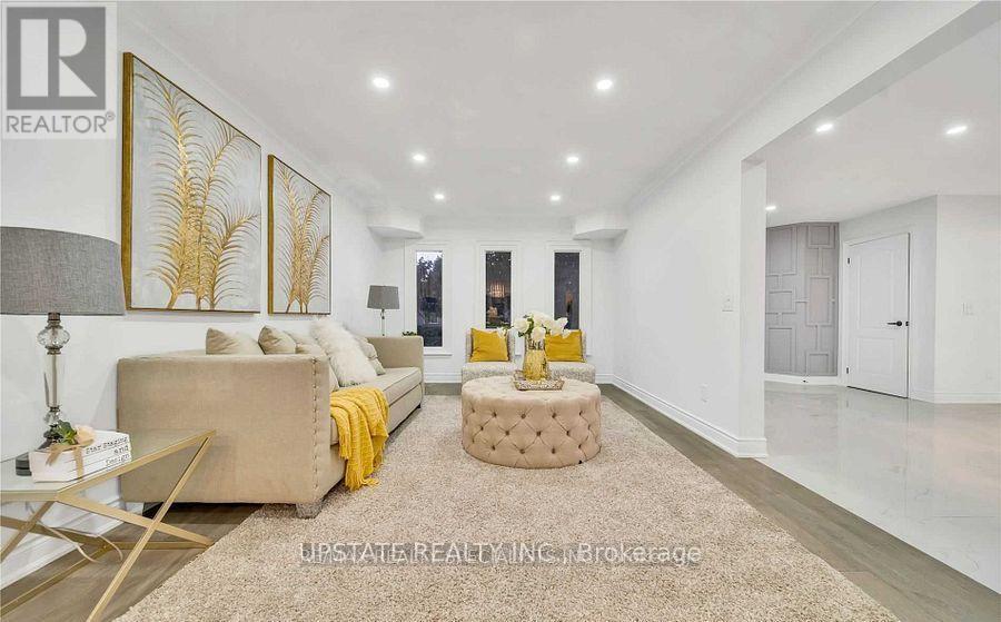 Photo 8 of 70 Pleasant Valley Place, Brampton ON