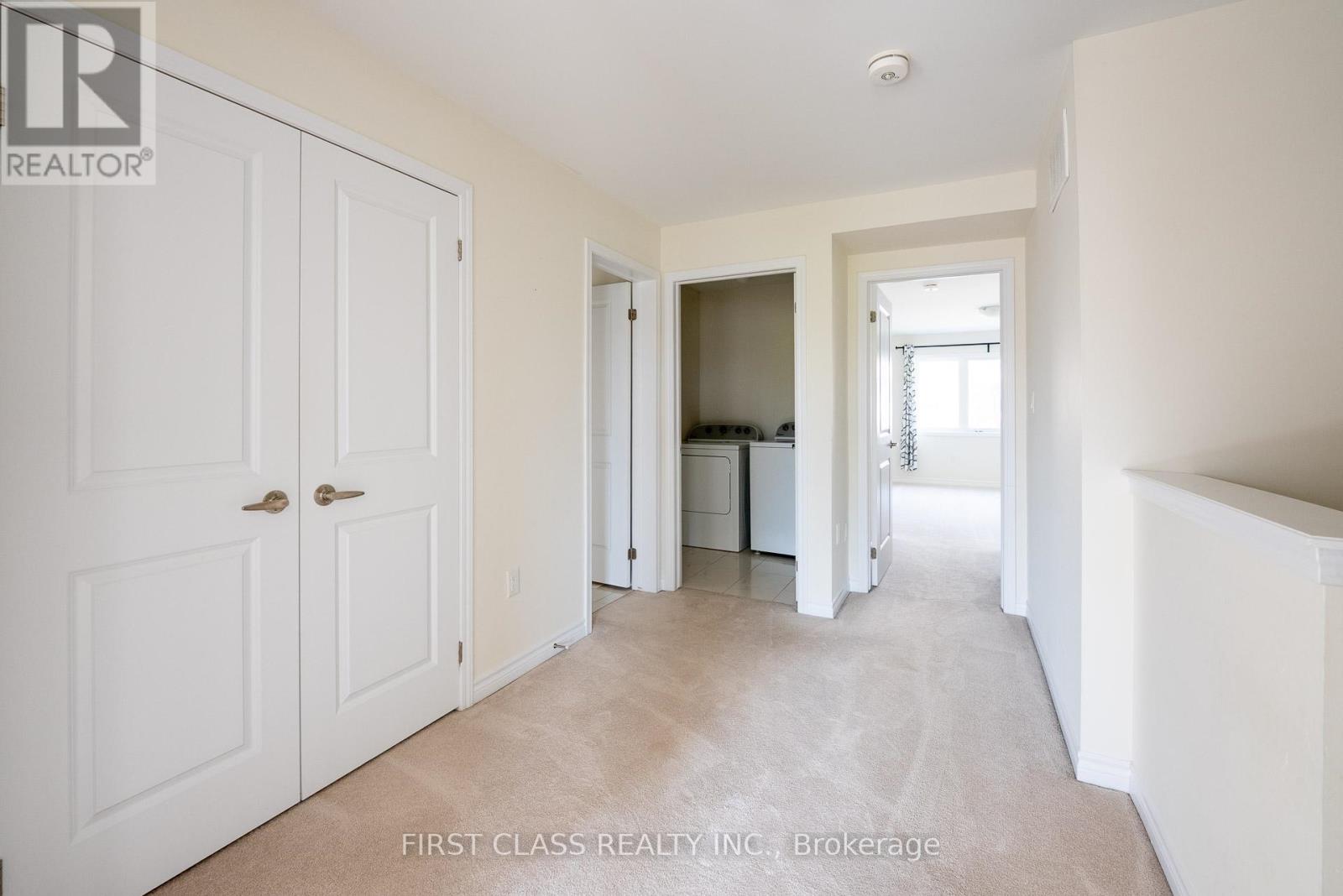 Photo 12 of 96 Hutt Crescent, Aurora ON