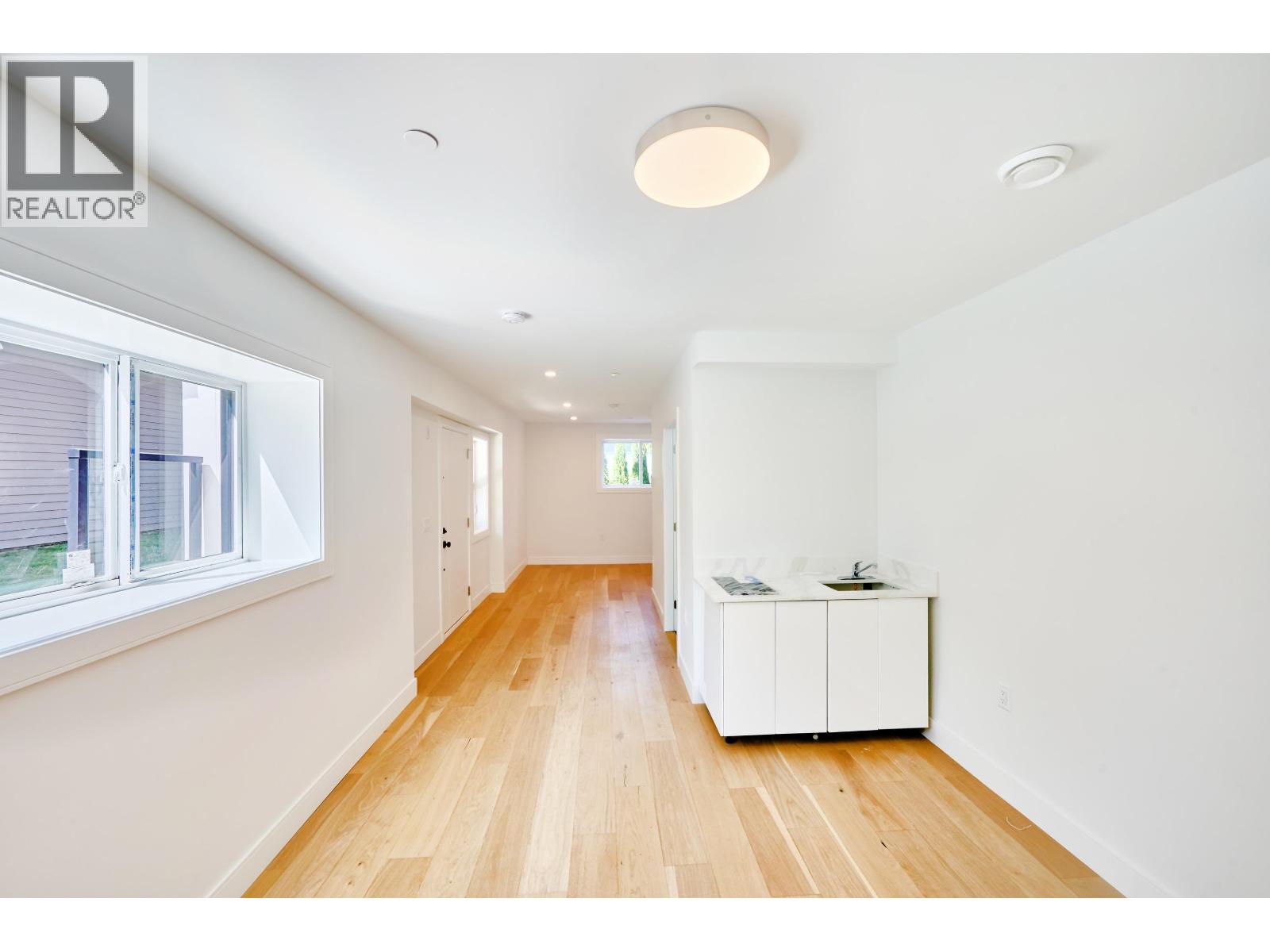 Photo 15 of 810 E 51st Avenue, Vancouver BC
