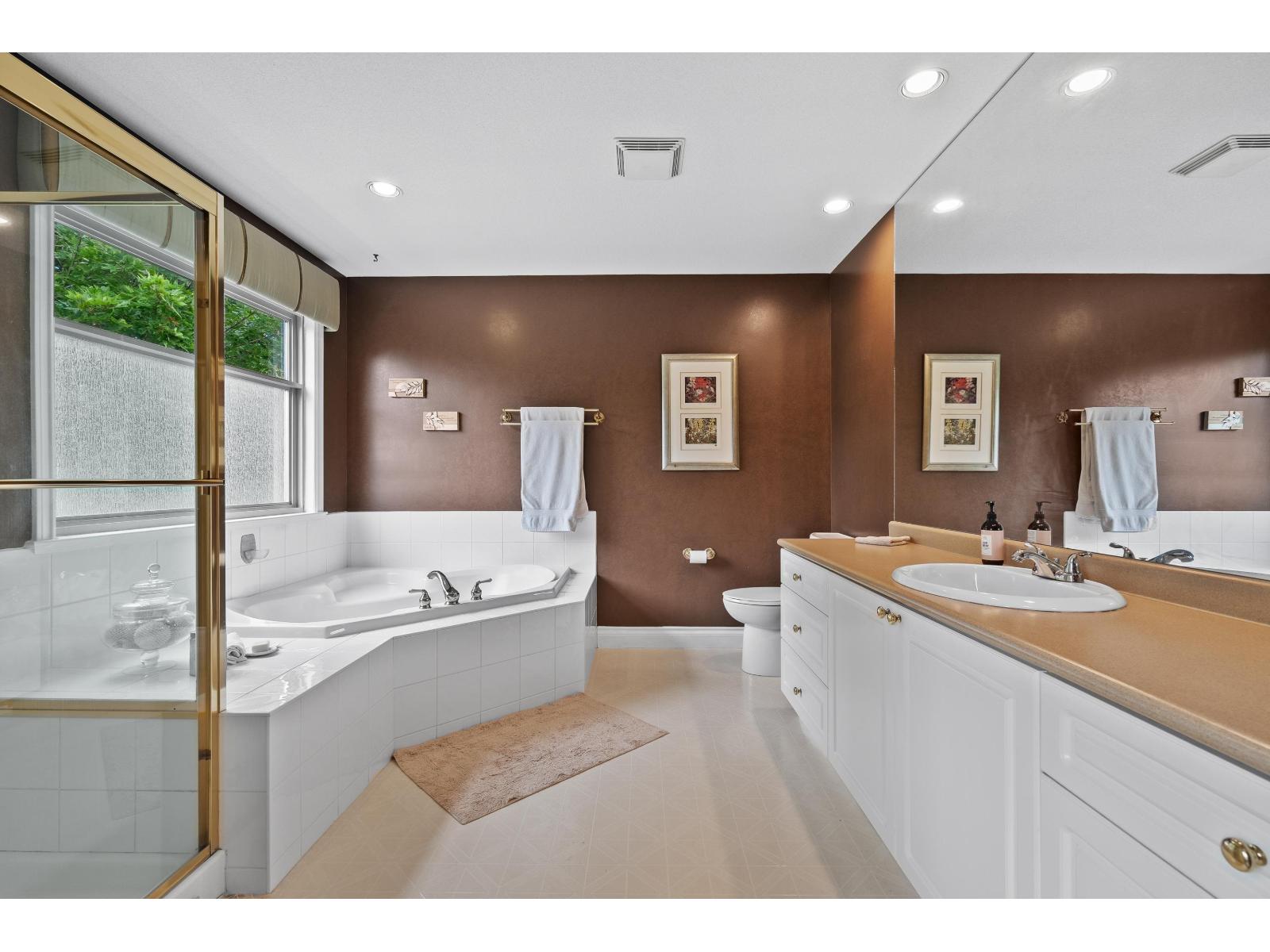 15639 37A AVENUE, Surrey