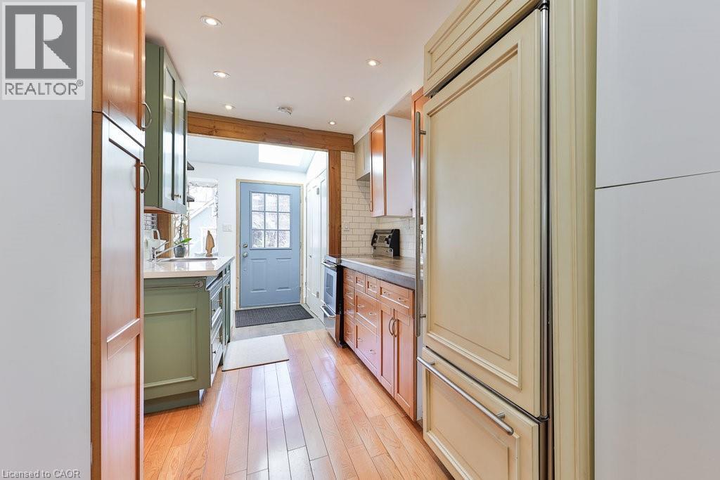 Photo 12 of 39 Twenty Fourth Street, Etobicoke ON