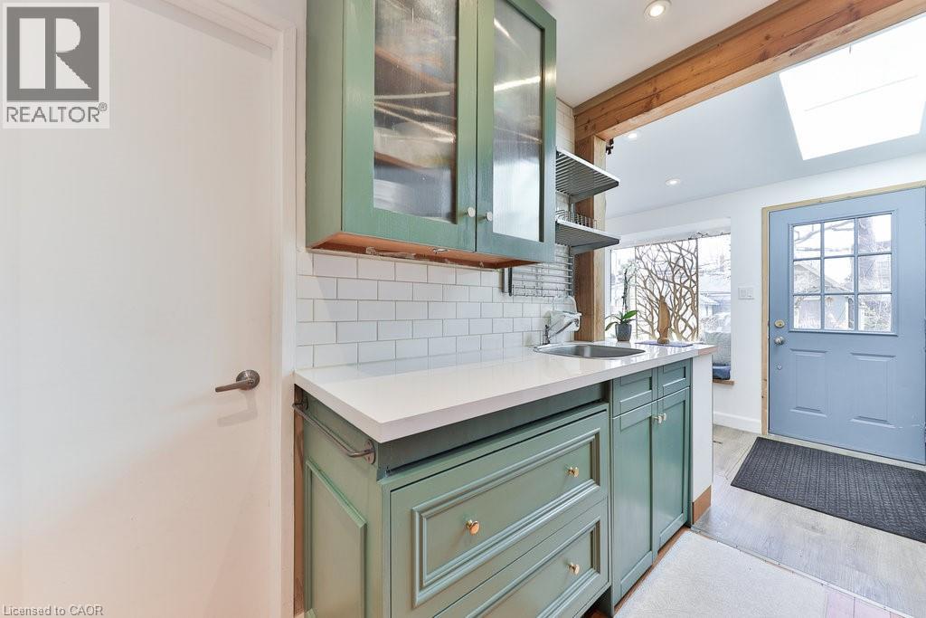 Photo 15 of 39 Twenty Fourth Street, Etobicoke ON