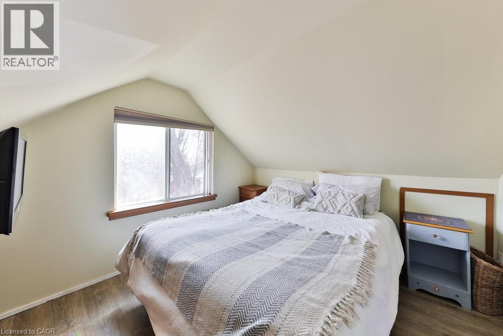 Photo 29 of 39 Twenty Fourth Street, Etobicoke ON