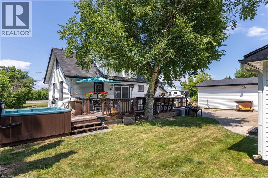 Photo 22 of 649 Lakeshore Road, Niagaraonthelake ON
