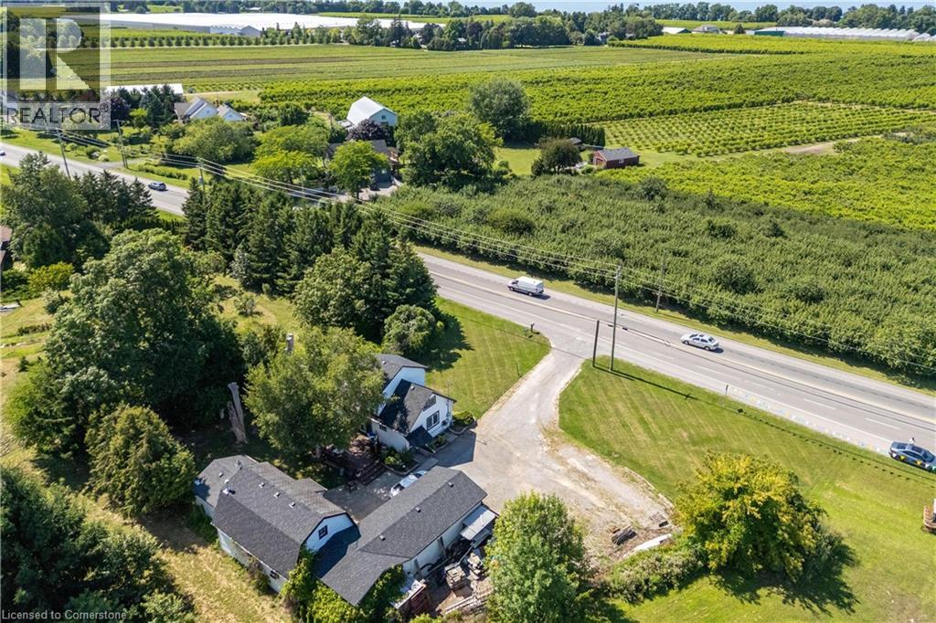 Photo 26 of 649 Lakeshore Road, Niagaraonthelake ON