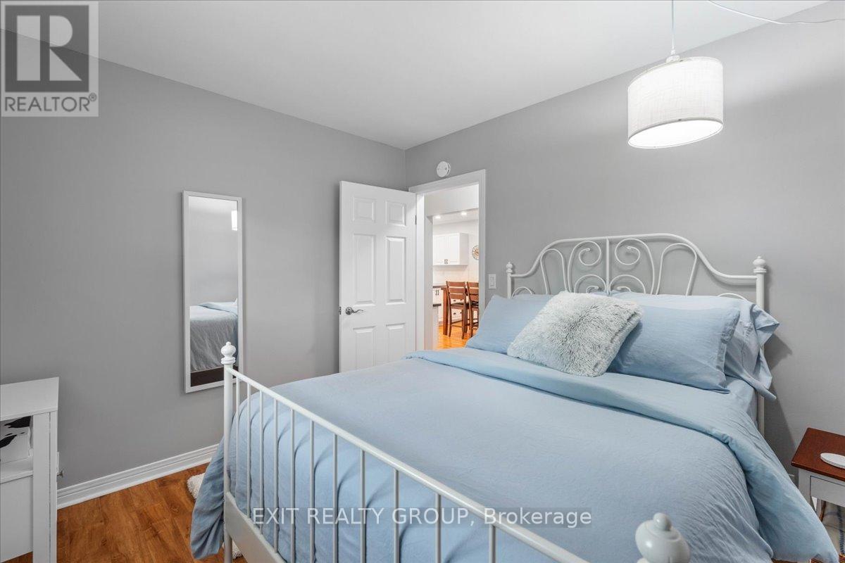 Photo 24 of 421 Dundas Street W, Greater Napanee ON
