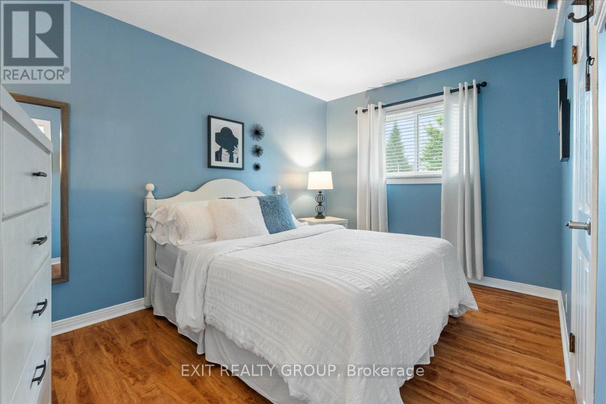 Photo 25 of 421 Dundas Street W, Greater Napanee ON