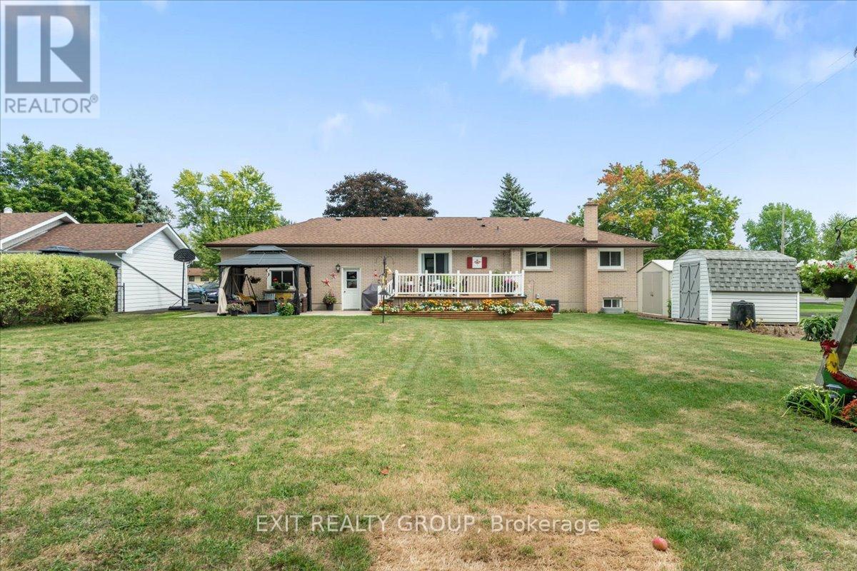 Photo 40 of 421 Dundas Street W, Greater Napanee ON