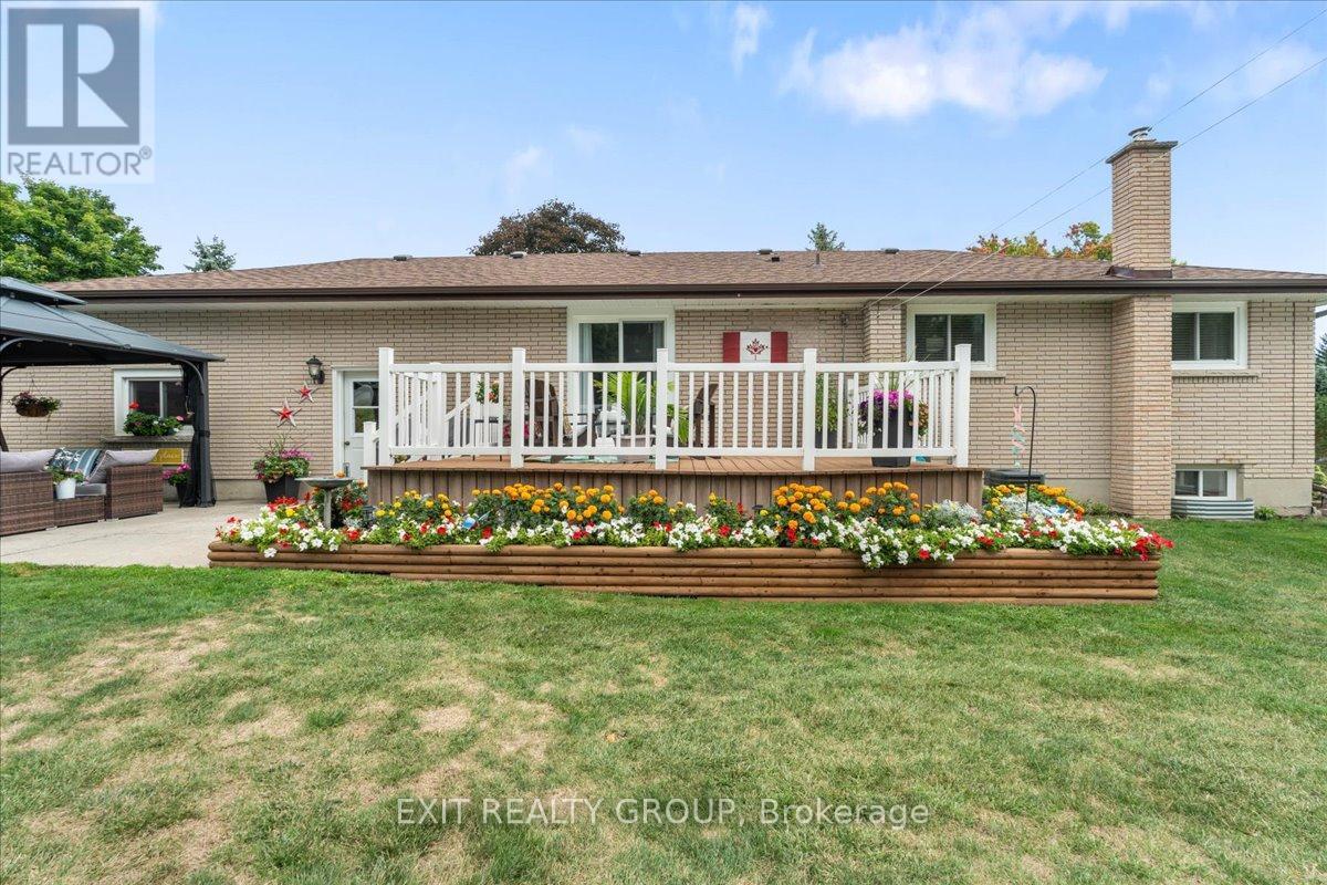 Photo 41 of 421 Dundas Street W, Greater Napanee ON