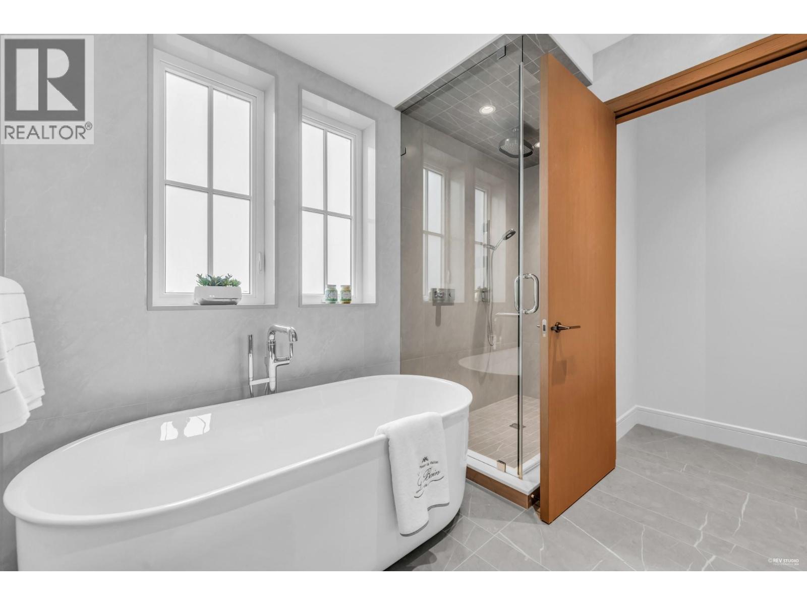 Photo 32 of 3852 W 50th Avenue, Vancouver BC