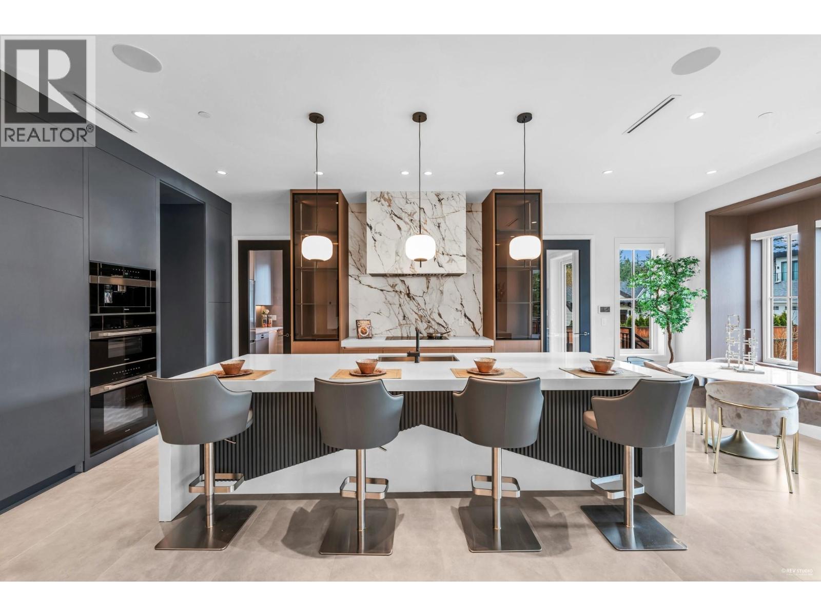 Photo 13 of 3852 W 50th Avenue, Vancouver BC