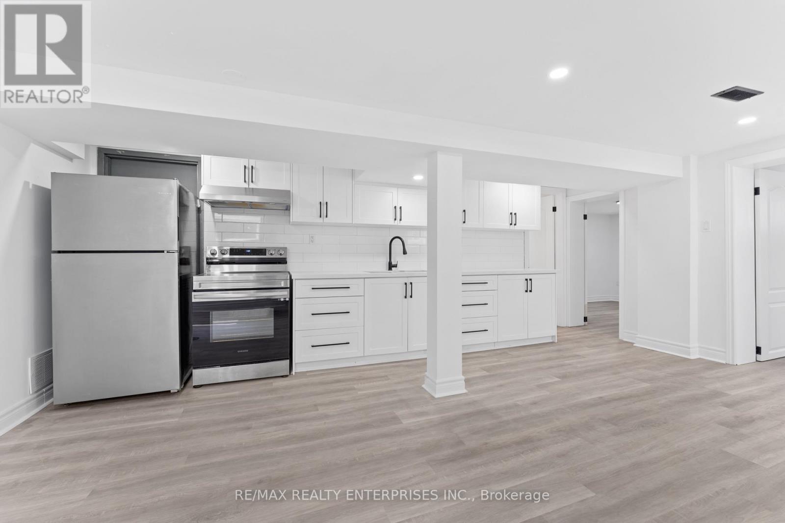Photo 2 of Bsmt 3 Dallyn Crescent, Toronto ON